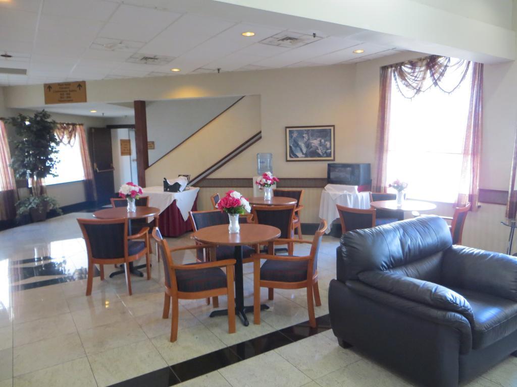 Elk Grove Hotel เอลค์โกรฟ วิลเลจ ภายนอก รูปภาพ